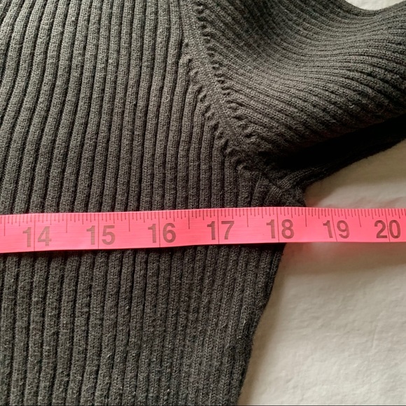 2/$22 Liz & Co Black Cotton Sweater - Picture 5 of 6